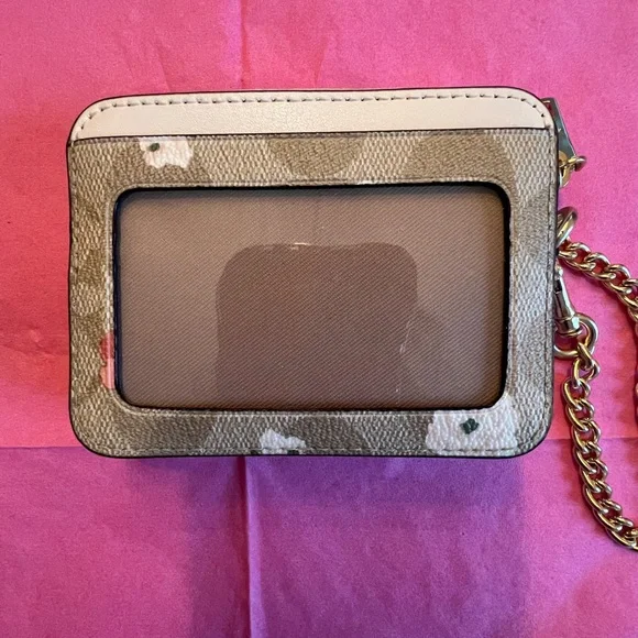 Coach Card case  used a couple times very good condition - Picture 3 of 3